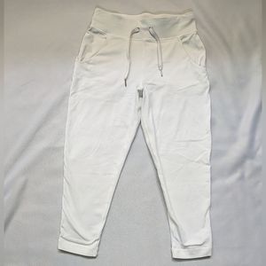 Lululemon Free Fall Crop Size 2 (runs large)